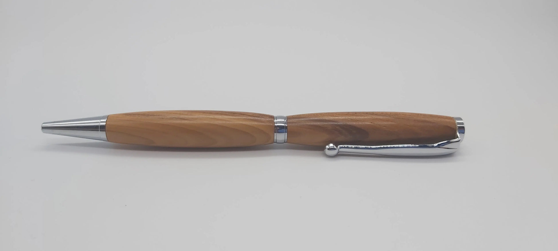 DArtmoor Elm ballpoint pen - Chrome DevonPens