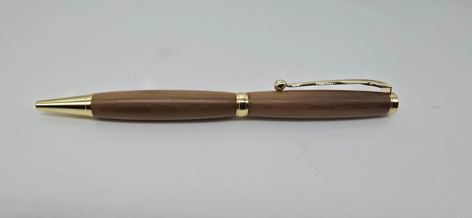 English Bog Yew twist pen 