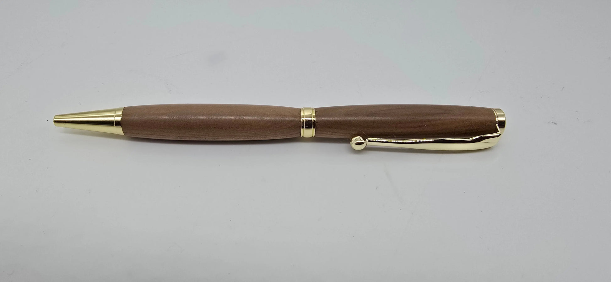 English Bog Yew twist pen 