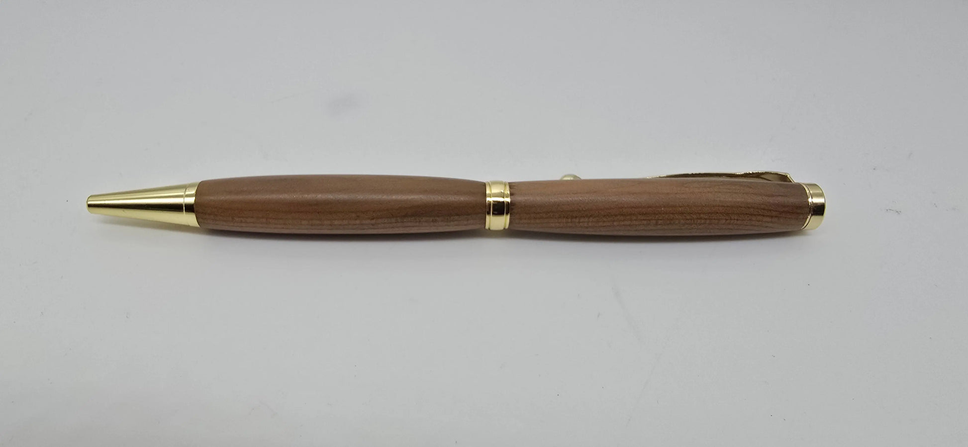 English Bog Yew twist pen 