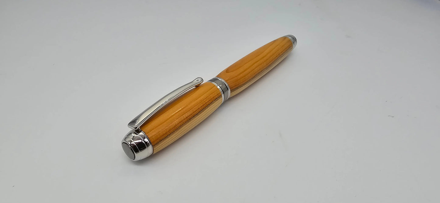 Exeter University Yew fountain pen presentation set 