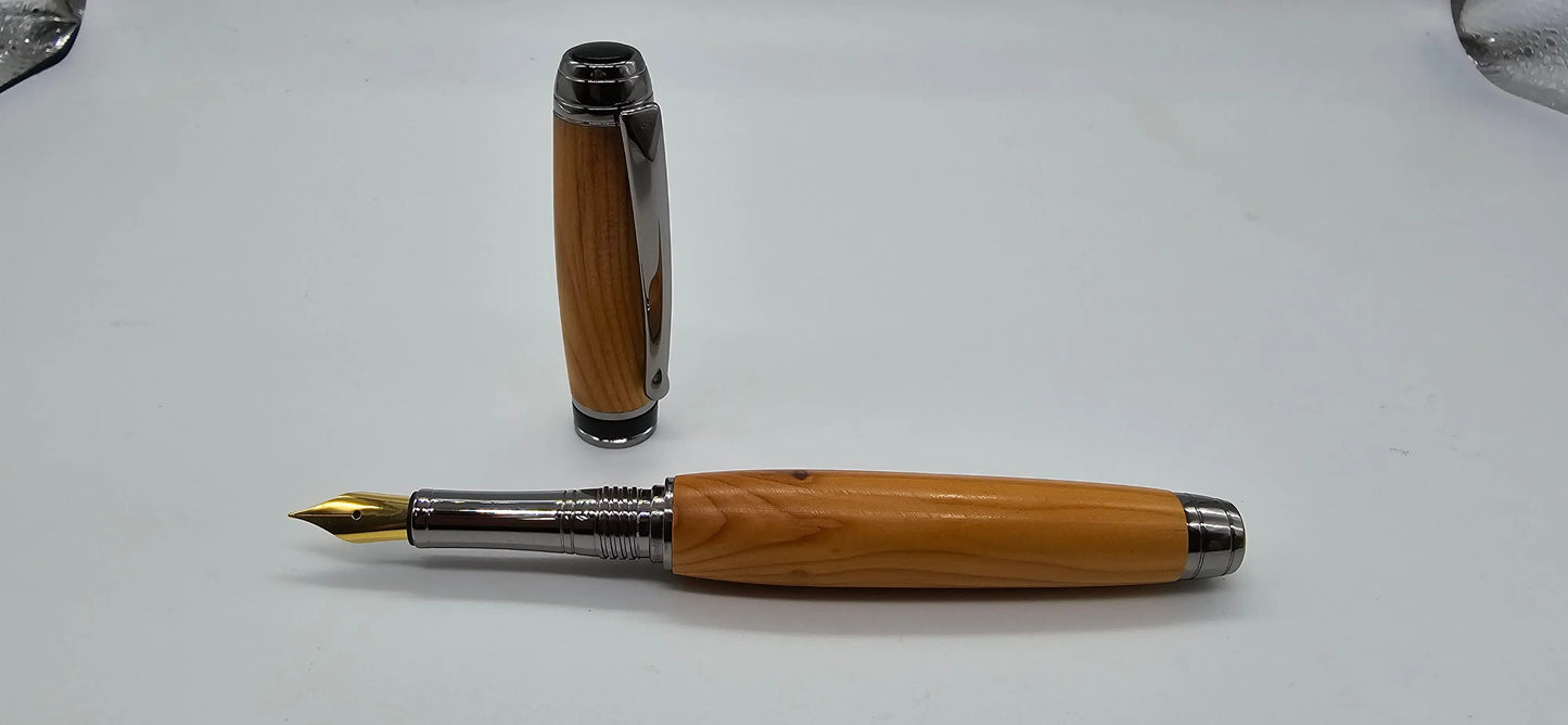 Exeter University Yew fountain pen presentation set 