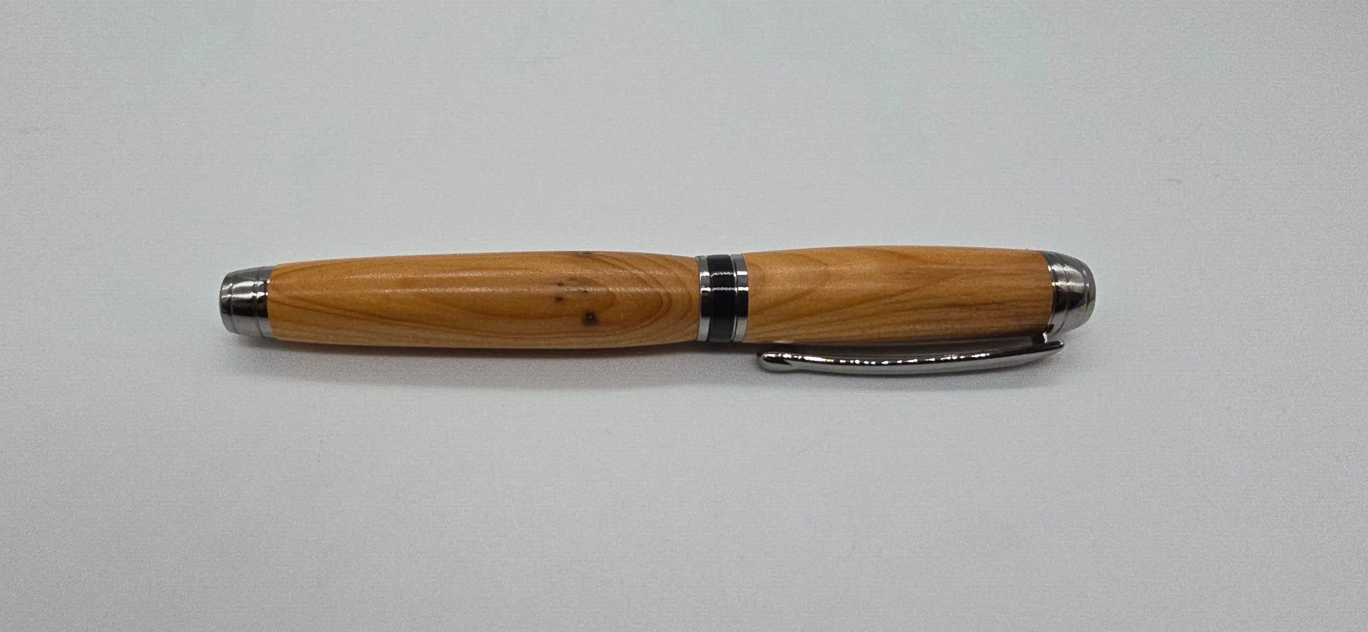 Exeter University Yew fountain pen presentation set 