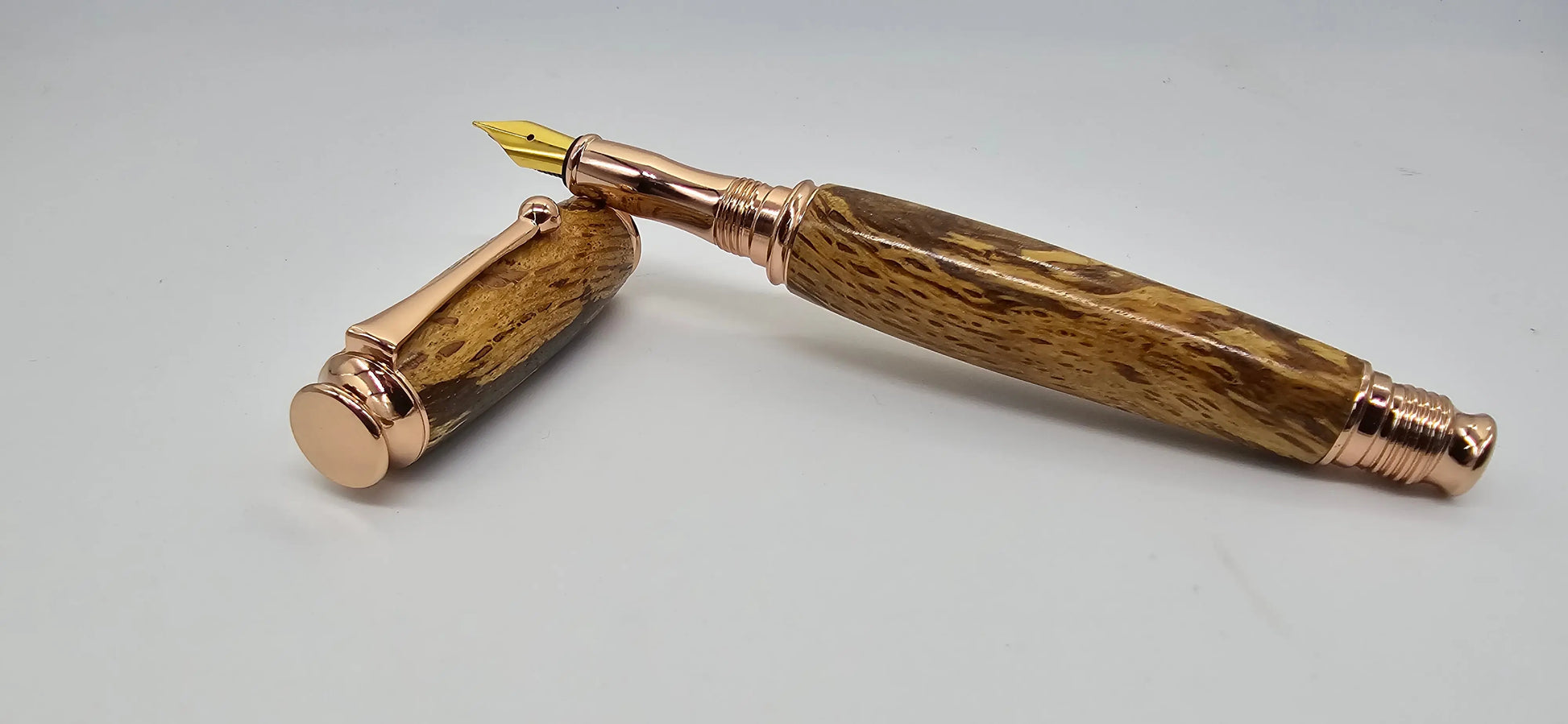 Killerton House - Cork Oak Fountain pen - Rose gold 