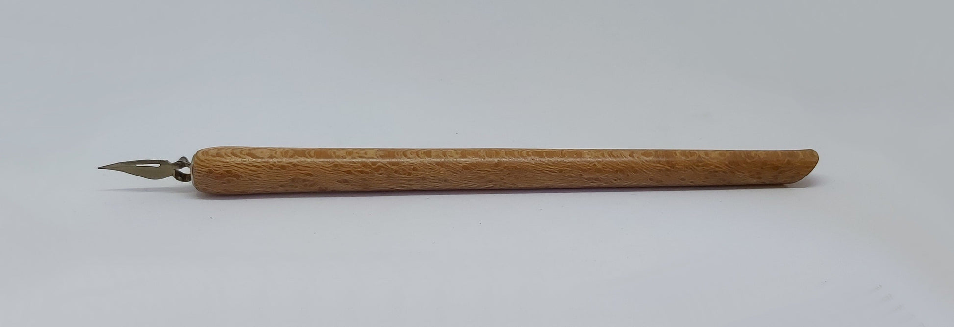 Dip pen in Lacewood from Powderham Castle DevonPens