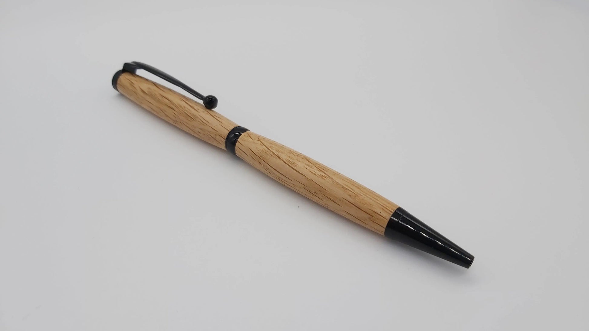 Cotehele Oak ballpoint twist pen - black chrome DevonPens