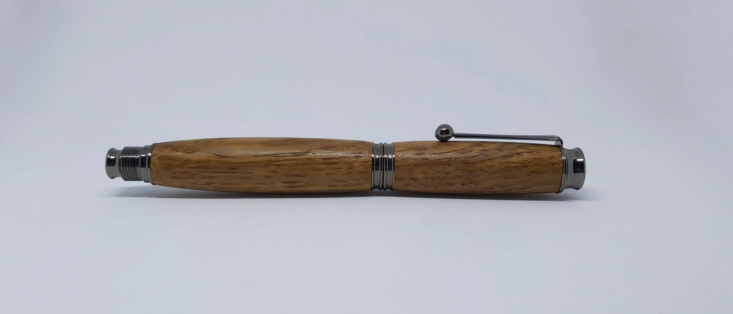 Fountain pen handmade in Brown Oak DevonPens