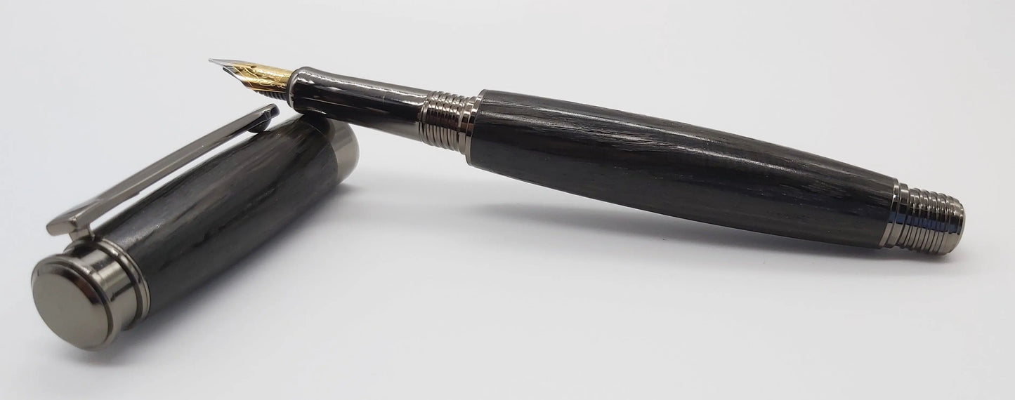 Fountain pen in Ancient English Bog Oak DevonPens