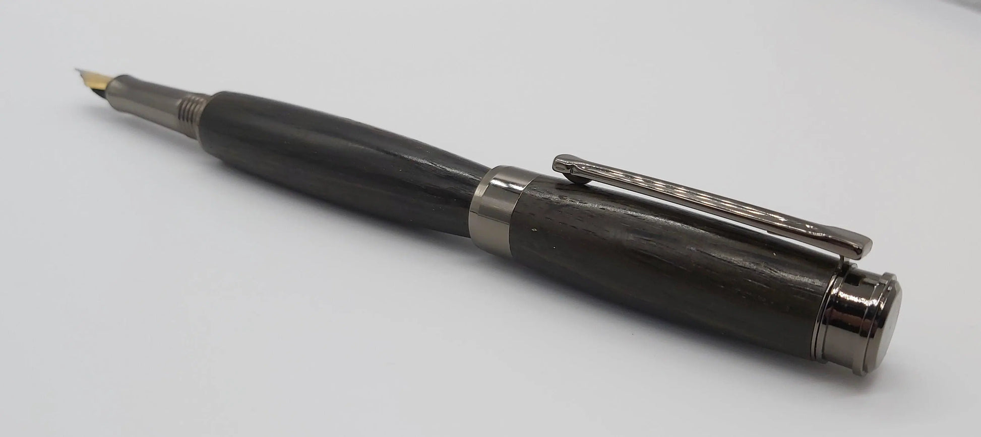 Fountain pen in Ancient English Bog Oak DevonPens