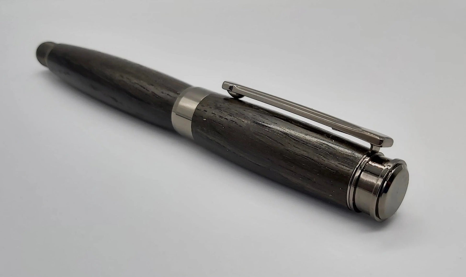 Fountain pen in Ancient English Bog Oak DevonPens